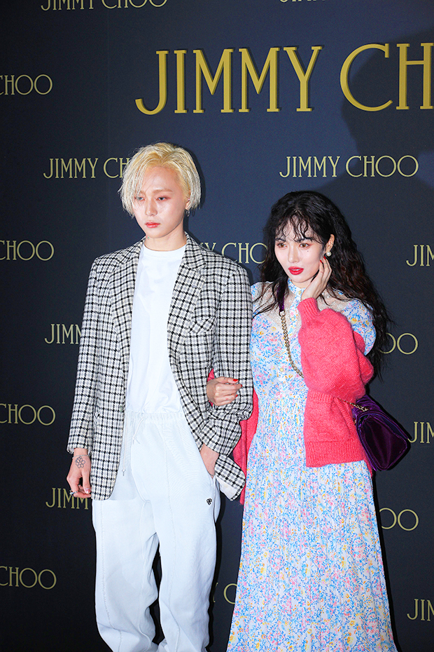 K Pop Stars HyunA Dawn Seemingly Reveal Theyre Engaged With Matching Rings HollywoodHeavy