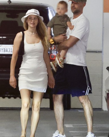 Beverly Hills, CA  - *EXCLUSIVE* Superstar Jennifer Lawrence looks stunning in the summer heat while out with her family.Pictured: Jennifer Lawrence, Cooke Maroney,BACKGRID USA 19 JULY 2023 BYLINE MUST READ: BACKGRIDUSA: +1 310 798 9111 / usasales@backgrid.comUK: +44 208 344 2007 / uksales@backgrid.com*UK Clients - Pictures Containing ChildrenPlease Pixelate Face Prior To Publication*