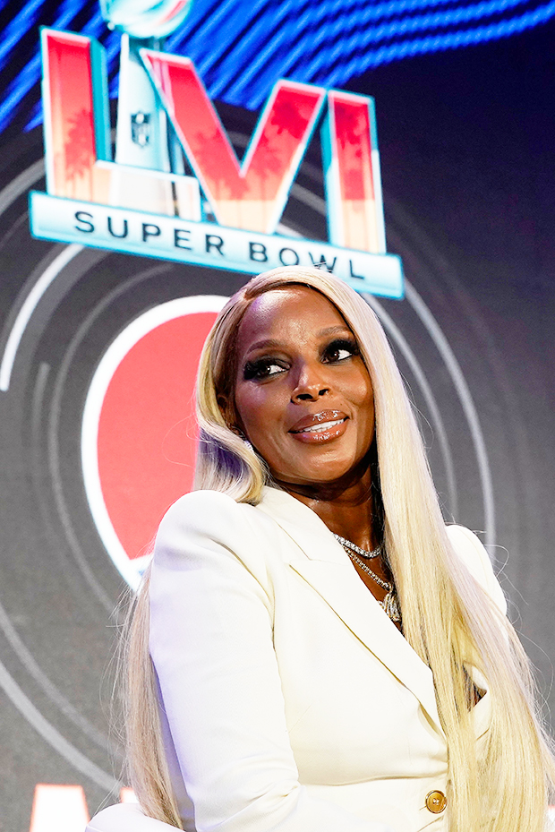 Mary J. Blige Super Bowl 2022: Beauty, Fashion Details