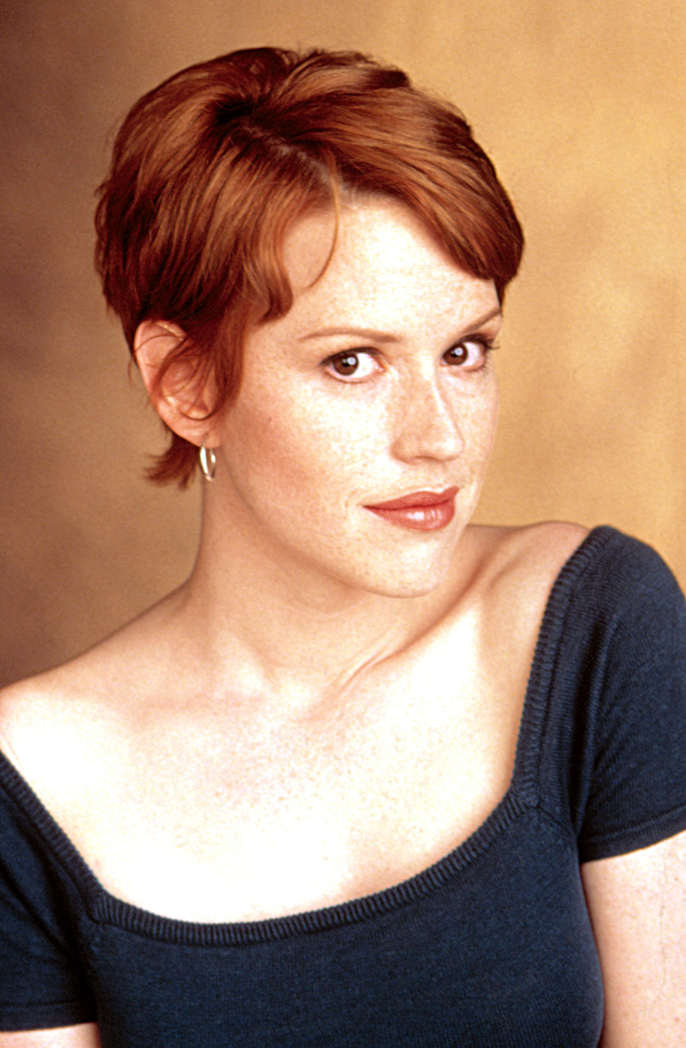 TOWNIES，Molly Ringwald，1996。(c)Carsey-Werner Company/礼貌：Everett Collection。