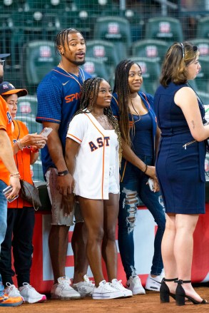 Newly Engaged Gymnast Simone Biles And Her Fiance Jonathan Owens Watch A Baseball Game In Houston.  The Olympic hero, 25, was spotted court side during opening day at Minute Maid Park where the Houston Astros took on the Los Angeles Angel of Anaheim.  She flashed her dazzling engagement ring and was all smiles as she enjoyed the event with her beau.  Pictured: Simone Biles, Jonathan Owens Ref: SPL5304675 180422 NON-EXCLUSIVE Picture by: F. Carter Smith / Splash / SplashNews.com Splash News and Pictures USA: +1 310-525-5808 London: +44 (0) 20 8126 1009 Berlin: +49 175 3764 166 photodesk@splashnews.com World Rights