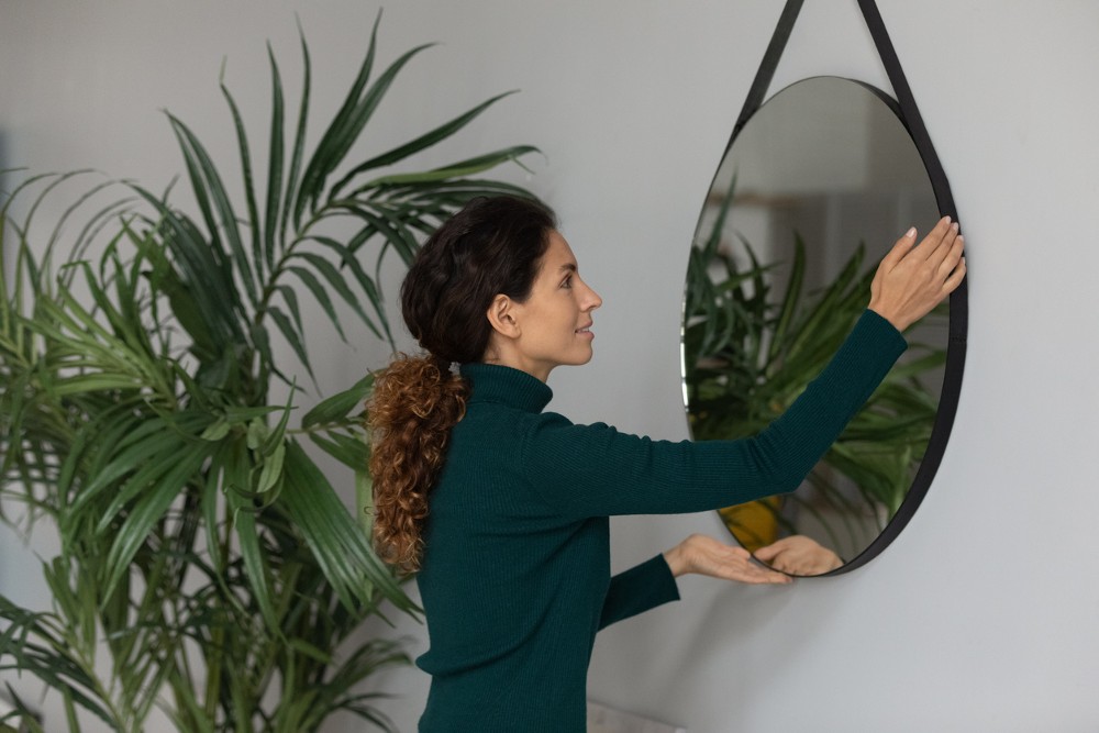 Top Hanging Mirrors