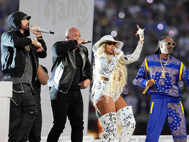 Mary J. Blige Wows in Shimmering Outfit & Thigh-High Boots for Super Bowl  Halftime Show Performance!: Photo 4704978, 2022 Super Bowl, Mary J Blige, Super  Bowl Photos
