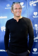 BOLTON Singer Michael Bolton arrives for the Pro-Celebrity charity tennis match to kick off the Mercedes-Benz Cup tennis tournament in Los Angeles. Bolton performed before the celebrity match, which was a benefit for MusiCares Foundation
CELEBRITY TENNIS, LOS ANGELES, USA