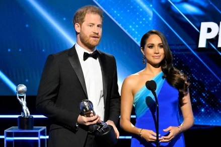 Exclusive All Round No MinimumsMandatory Credit: Photo by Earl Gibson III/Shutterstock (12825230j)Exclusive - Prince Harry (L) and Meghan Markle, Duke and Duchess of Sussex, accept the PresidentÕs Award at the 53rd NAACP Image Awards Show at The Switch on Saturday, February 26, 2022 in Burbank, CA.Exclusive - NAACP Image Awards, Gala Reception, Los Angeles, California, USA - 26 Feb 2022
