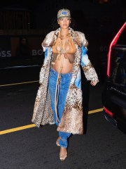 Rihanna unleashes her wild side as she drapes her growing baby bump in fur coat for dinner
Rihanna unleashes her wild side as she drapes her growing baby bump in fur coat for dinner at Giorgio Baldi, Los Angeles, California, USA - 09 Feb 2022
