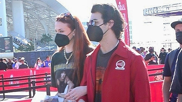 Joe Jonas, Sophie Turner Among Celebrities at Super Bowl LVI – NBC10  Philadelphia