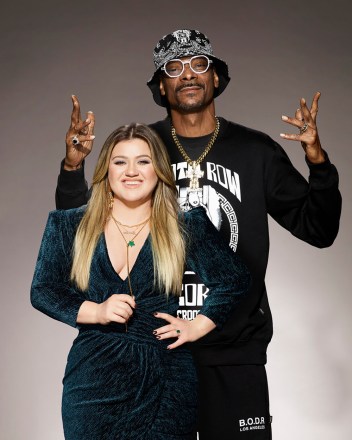 AMERICAN SONG CONTEST— Season: 1 -- Pictured: Kelly Clarkson, Snoop Dogg -- (Photo by: Chris Haston/Dave Bjerke/NBC)