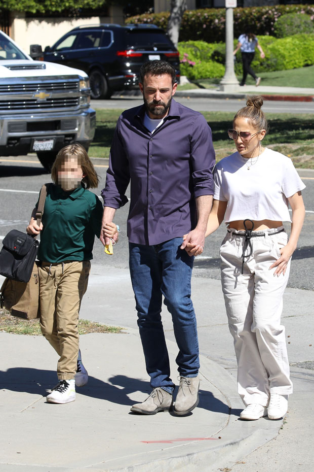 Ben Affleck & Jennifer Lopez Pick Up Samuel From School: Photos – Hollywood Life