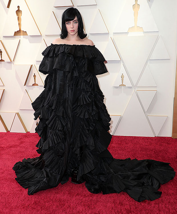 Billie Eilish At Oscars 2022 Is A Goth Glam Dream Of Black Ruffles –  Hollywood Life