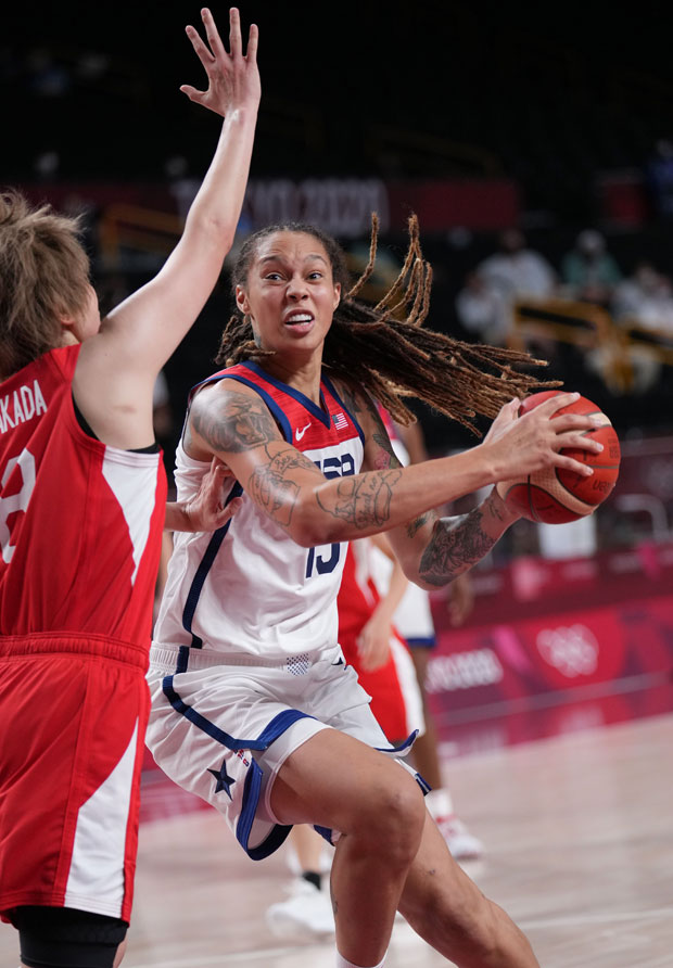 Brittney Griner 5 Things About Wnba Star Detained In Russia Hollywood Life