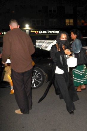 New York, NY - Channing Tatum and Zoe Kravitz are still going strong as they are seen candidly after a long dinner in New York.  Pictured: Channing Tatum, Zoe Kravitz BACKGRID USA SEPTEMBER 22, 2022 BYLINE MUST READ: BlayzenPhotos / BACKGRID USA: +1 310 798 9111 / usasales@backgrid.com UK: +44 208 344 2007 / uksales@backgrid.com *UK Clients - Pictures Containing Children Pixelate Face Before Posting*