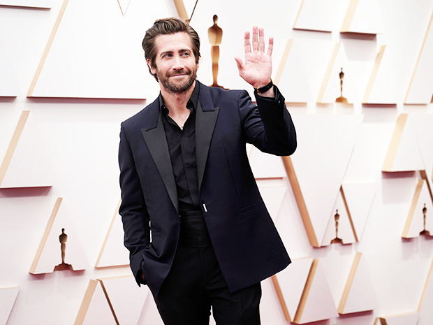 jake gyllenhaal 2022 hair