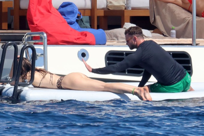 Jessica Biel Sunbathes With Justin Timberlake