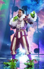 THE MASKED SINGER: Cheyenne Jackson in THE MASKED SINGER season finale episode airing Wed. May 18 (8:00-9:00 PM ET/PT) on FOX. CR: Michael Becker / FOX. © 2022 FOX MEDIA LLC. CR: FOX.