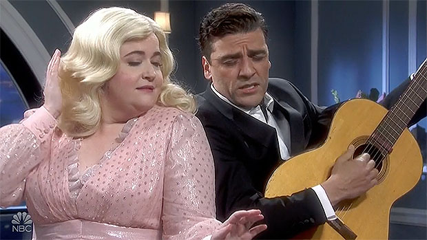 Oscar Isaac Romances Aidy Bryant And Harmonizes With Charli XCX On Hilarious ‘SNL’ Debut
