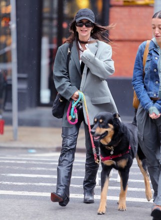 Emily Ratajkowski with two tone blazer walking her dog Colombo in Soho, New York City, NY USA on March 23, 2022. Photo by Dylan Travis/ABACAPRESS.COMPictured: Emily RatajkowskiRef: SPL5298685 230322 NON-EXCLUSIVEPicture by: AbacaPress / SplashNews.comSplash News and PicturesUSA: +1 310-525-5808London: +44 (0)20 8126 1009Berlin: +49 175 3764 166photodesk@splashnews.comUnited Arab Emirates Rights, Australia Rights, Bahrain Rights, Canada Rights, Greece Rights, India Rights, Israel Rights, South Korea Rights, New Zealand Rights, Qatar Rights, Saudi Arabia Rights, Singapore Rights, Thailand Rights, Taiwan Rights, United Kingdom Rights, United States of America Rights