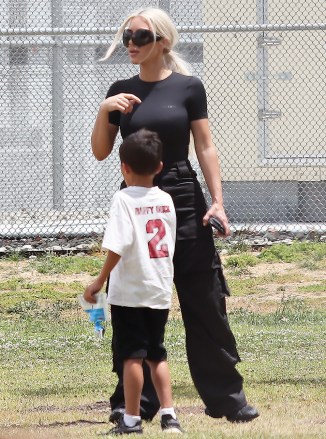 **USE CHILD PIXELATED IMAGES IF YOUR TERRITORY REQUIRES IT**Kim Kardashian at soccer with son Saint in Los AngelesPictured: Kim KardashianRef: SPL5310356 150522 NON-EXCLUSIVEPicture by: SplashNews.comSplash News and PicturesUSA: +1 310-525-5808London: +44 (0)20 8126 1009Berlin: +49 175 3764 166photodesk@splashnews.comWorld Rights, No France Rights, No Italy Rights, No Japan Rights