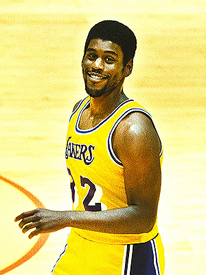 ‘Winning Time’ Cast — Photos Of HBO’s Lakers Show – Hollywood Life
