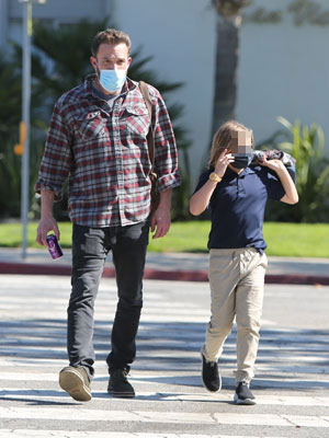 Ben Affleck's plaid shirt (@BensShirt) / X