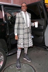 Billy Porter stuns in a gray plaid Thom Browne outfit outside CBS Studios in New York City

Pictured: Billy Porter
Ref: SPL5496749 241022 NON-EXCLUSIVE
Picture by: Christopher Peterson / SplashNews.com

Splash News and Pictures
USA: +1 310-525-5808
London: +44 (0)20 8126 1009
Berlin: +49 175 3764 166
photodesk@splashnews.com

World Rights