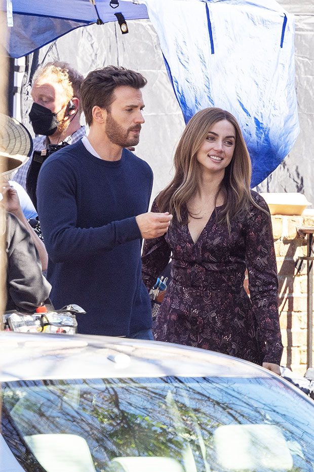 One of Best Way to ask for a Date ghosted chris evans and ana de armas