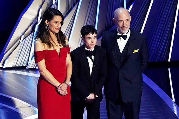 Juno' Stars Jennifer Garner & Elliot Page Reunite Oscars – Hollywood Life