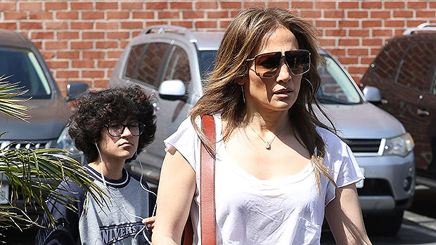 Emme Muniz, 14, Rocks Ripped Jeans To Brunch With Mom Jennifer Lopez & Brother Max: Photo