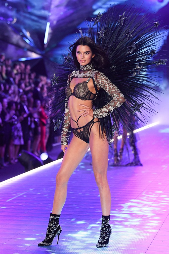 Kendall Jenner Walks The Victoria’s Secret Fashion Show