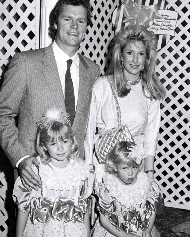 Rick Hilton, Kathy Hilton, Nicky Hilton and Paris Hilton
Young Musician's Foundation 7th Annual Celebrity Mother/Daughter Fashion Luncheon Benefit
March 24, 1988: Los Angeles, CA. 
Rick Hilton, Kathy Hilton, Nicky Hilton and Paris Hilton
Young Musician's Foundation 7th Annual Celebrity Mother/Daughter Fashion Luncheon Benefit
Photo®Berliner Studio/BEImages