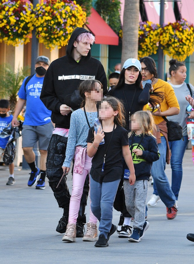 MGK, Megan & Kids Go To Universal Studios