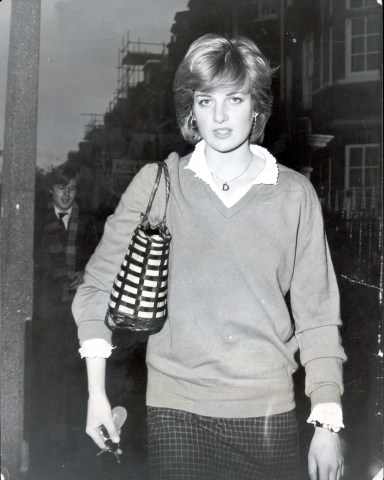 Lady Diana Spencer
Princess Of Wales Before Marriage 1980 Only Lady Diana Spencer At Her Flat Today....royalty Pkt 559 - 97690 Lp3d