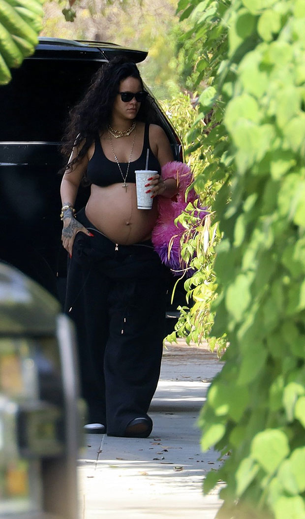 Pregnant Rihanna in Belly-Baring Outfit with A$AP Rocky at Oscars 2023