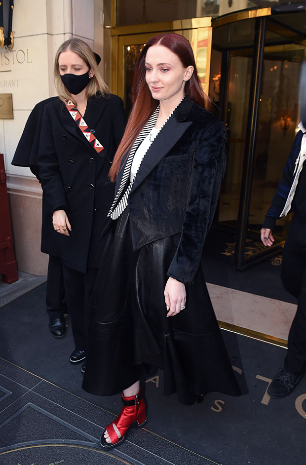 Sophie Turner attends the Louis Vuitton Womenswear Fall-Winter