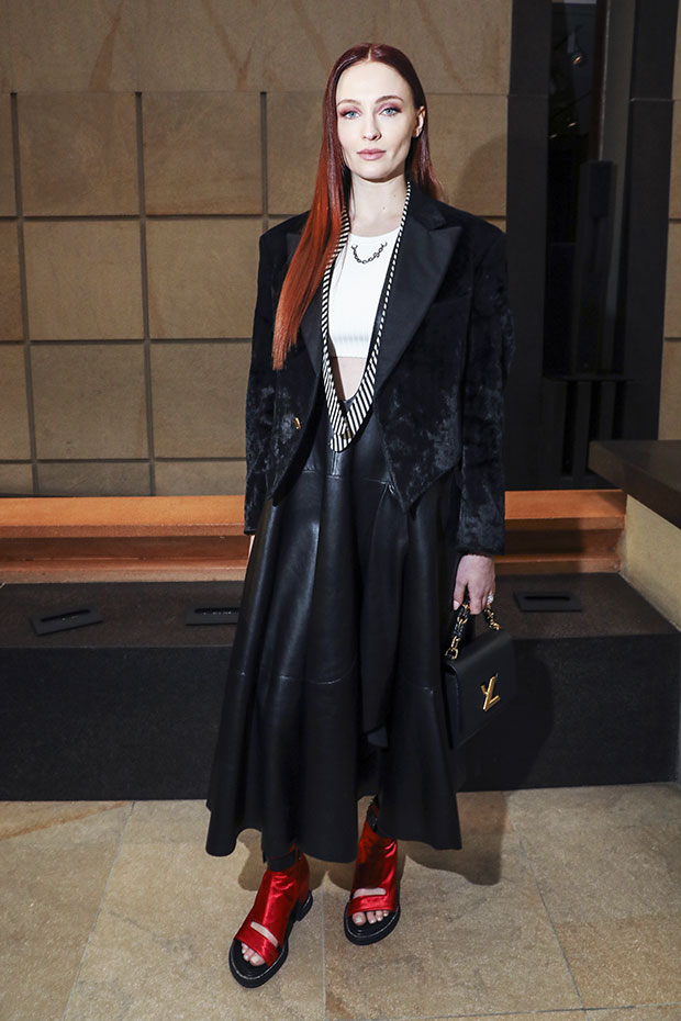 Sophie Turner's Baby Bump In Leather Dress – Louis Vuitton Show