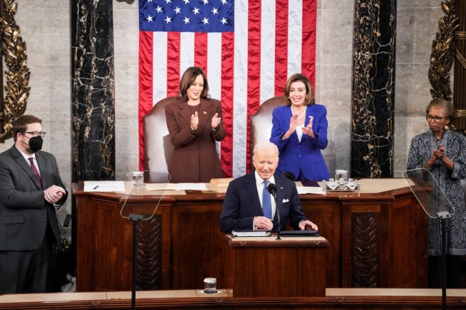 Kamala Harris & Nancy Pelosi Give A Standing Ovation