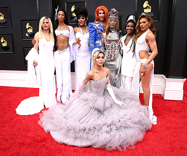 Ariana Grande Praises Drag Queen Tribute To Her Grammys Look