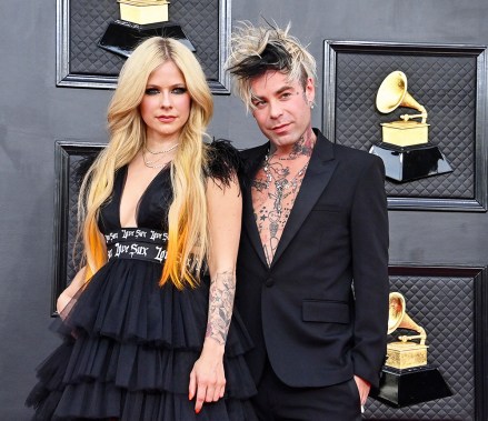 Avril Lavigne y Mod Sun llegan a la 64ª entrega anual de los premios Grammy en el MGM Grand Garden Arena en Las Vegas, Nevada, el domingo 3 de abril de 2022. Premios Grammy 2022, Las Vegas, Nevada, Estados Unidos - 04 de abril de 2022