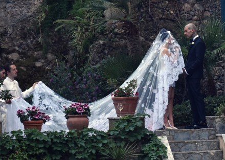 Portofino, ITALY - Kourtney Kardashian and Travis Barker get married in Portofino.Pictured: Kourtney Kardashian, Travis BarkerBACKGRID USA 22 MAY 2022 BYLINE MUST READ: Cobra Team / BACKGRIDUSA: +1 310 798 9111 / usasales@backgrid.comUK: +44 208 344 2007 / uksales@backgrid.com*UK Clients - Pictures Containing ChildrenPlease Pixelate Face Prior To Publication*