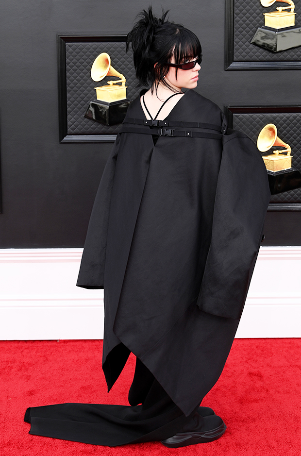 Billie Eilish At Grammys 2022: She Honors Taylor Hawkins Onstage –  Hollywood Life