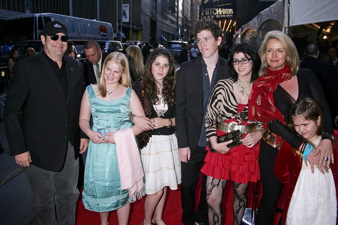 Dan Aykroyd & his family at a premiere