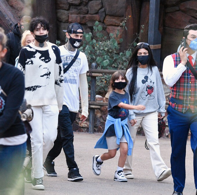 Kourtney & Travis Explore Disneyland With The Kids