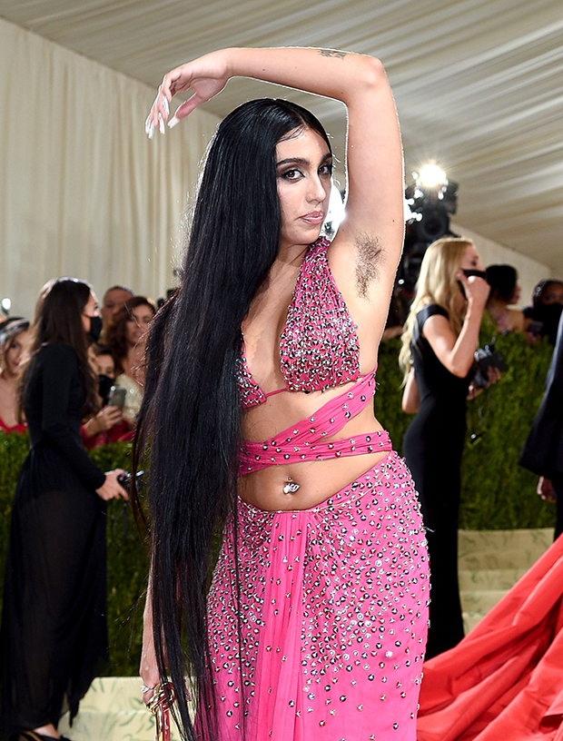 Met Gala 2021: Madonna's Daughter Lourdes Leon's Proudly Flaunts Armpit  Hair On Red Carpet