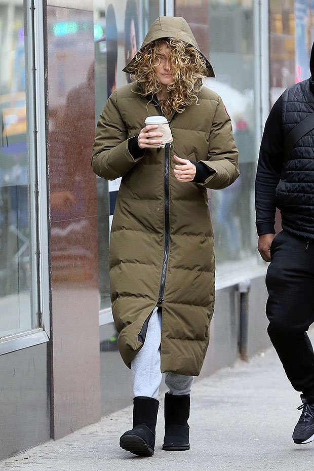Shailene Woodley Rocks Curly Hair In Photos After Aaron Rodgers Split –  Hollywood Life
