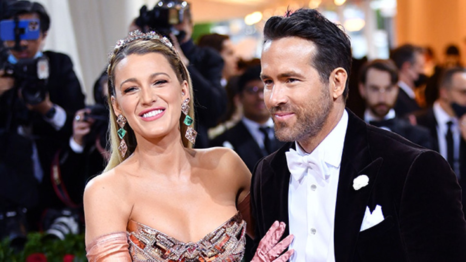 Ryan Reynolds Wife About His Marriage To Blake Lively And More Hollywood Life 