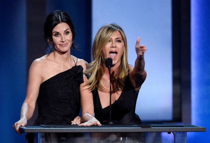 Courtney & Jennifer Give George Clooney His AFI Life Achievement Award