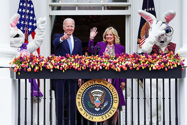 Jill & Joe Biden Beyaz Saray'da Paskalya Yumurtası Rulo 2022: Fotoğraflar – Hollywood Life