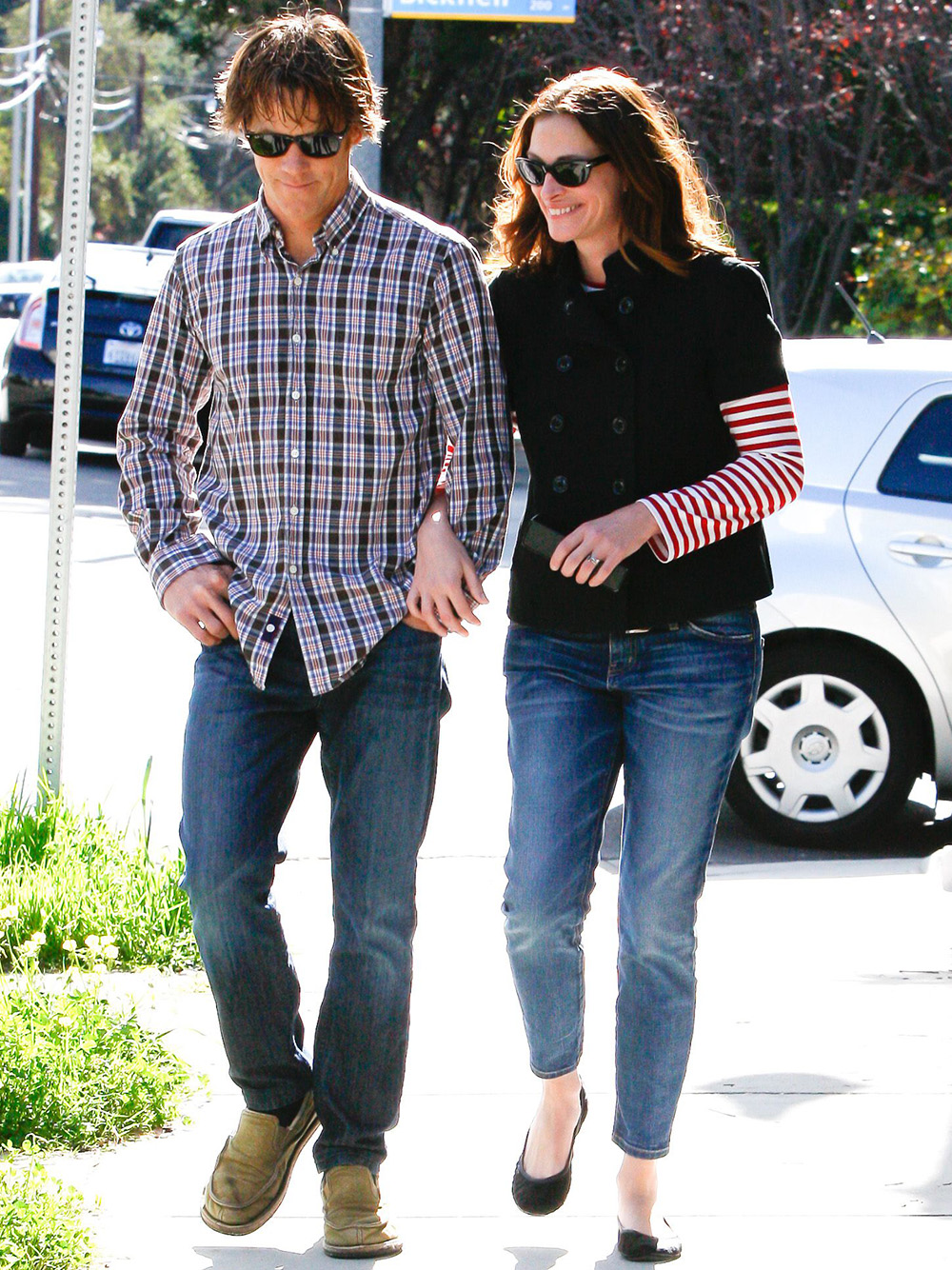 Julia Roberts and Danny Moder out and about in Los Angeles, America - 16 Feb 2013