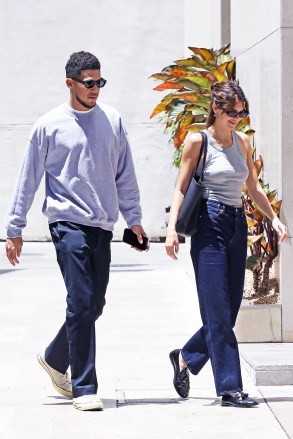 Beverly Hills, CA  - Kendall and boyfriend Devin Booker are back in Los Angeles after a weekend in Italy in celebration of Kourtney's wedding with Travis Barker. The couple was out and about heading into a business building in West Hollywood.Pictured: Kendall Jenner, Devin Booker BACKGRID USA 24 MAY 2022 BYLINE MUST READ: Vasquez-Max Lopes / BACKGRIDUSA: +1 310 798 9111 / usasales@backgrid.comUK: +44 208 344 2007 / uksales@backgrid.com*UK Clients - Pictures Containing ChildrenPlease Pixelate Face Prior To Publication*