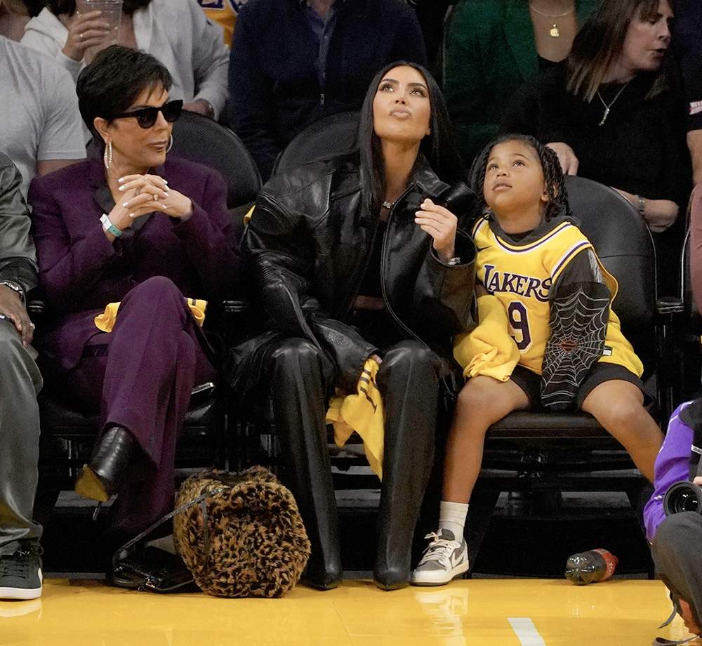 **USE CHILD PIXELATED IMAGES IF YOUR TERRITORY REQUIRES IT**

Kim Kardashian and Saint West at the Los Angeles Lakers VS Memphis Grizzlies game at Crypto.com Arena in Los Angeles, Ca

Pictured: Kris Jenner,Kim Kardashian,Saint West
Ref: SPL5539971 240423 NON-EXCLUSIVE
Picture by: London Entertainment / SplashNews.com

Splash News and Pictures
USA: +1 310-525-5808
London: +44 (0)20 8126 1009
Berlin: +49 175 3764 166
photodesk@splashnews.com

World Rights